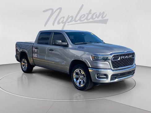 Used 2025 RAM 1500 Big Horn RWD image 3