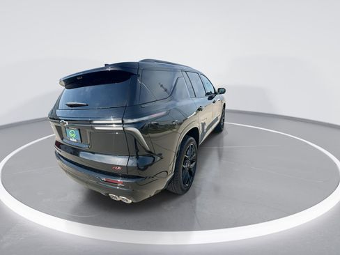 Certified 2026 Chevrolet Traverse RS w/ LPO, Floor Liner Package AWD/4WD image 8