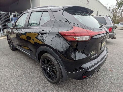 Used 2024 Nissan Kicks SR w/ SR Premium Package image 3