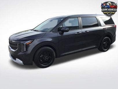 Used 2025 Kia Carnival