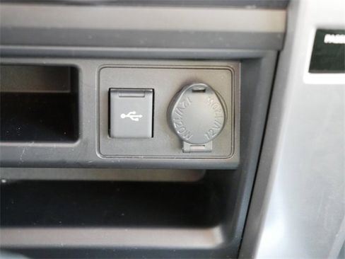 Used 2020 Toyota 4Runner Limited image 32