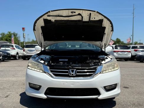 Used 2015 Honda Accord Touring image 17