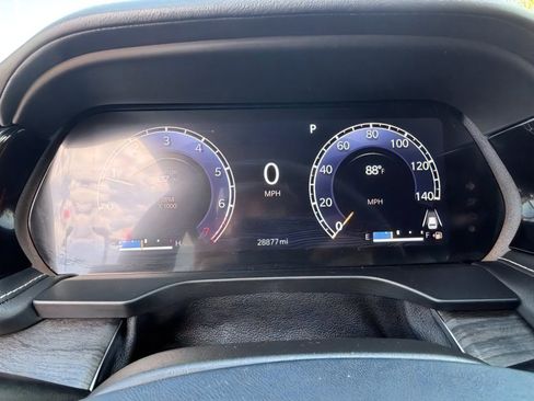 Used 2023 Jeep Grand Cherokee L Overland AWD/4WD image 12