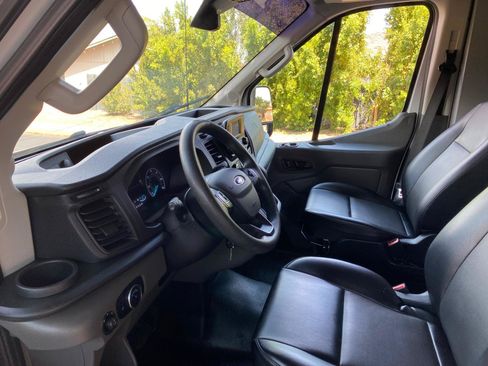 Used 2020 Ford Transit 250 Medium Roof RWD image 26