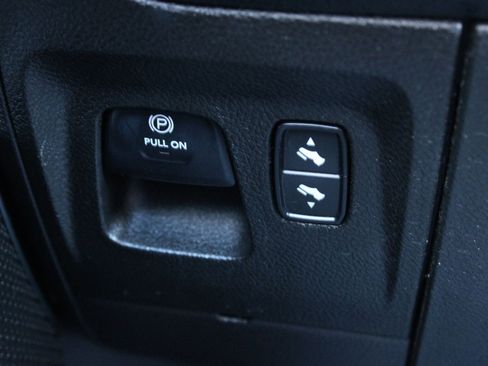 Used 2019 RAM 1500 Laramie image 26