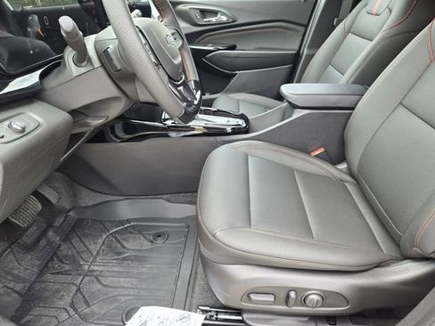 New 2026 Chevrolet Trax RS w/ Driver Confidence Package FWD image 9
