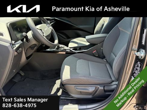 New 2026 Kia Niro LX FWD image 16