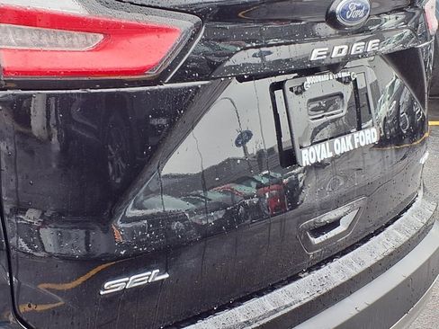 Used 2024 Ford Edge SEL w/ Convenience Package image 6