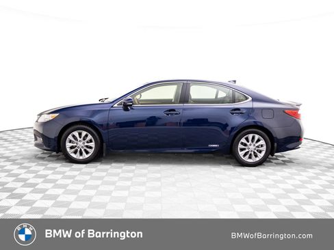 Used 2015 Lexus ES 300h image 2