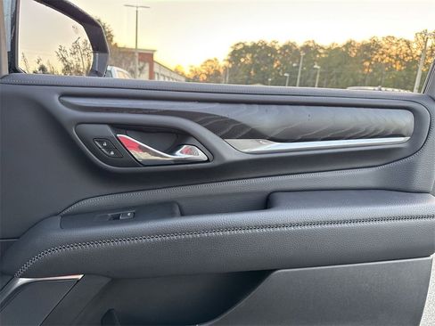 Used 2023 GMC Yukon XL Denali image 26