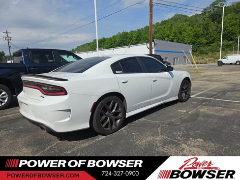 Used 2022 Dodge Charger R/T w/ Plus Group RWD image 5