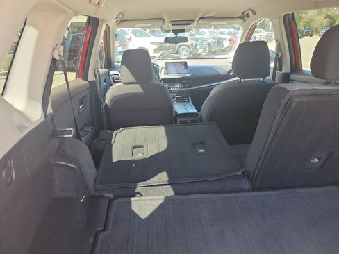 Used 2021 Nissan Rogue SV FWD image 31