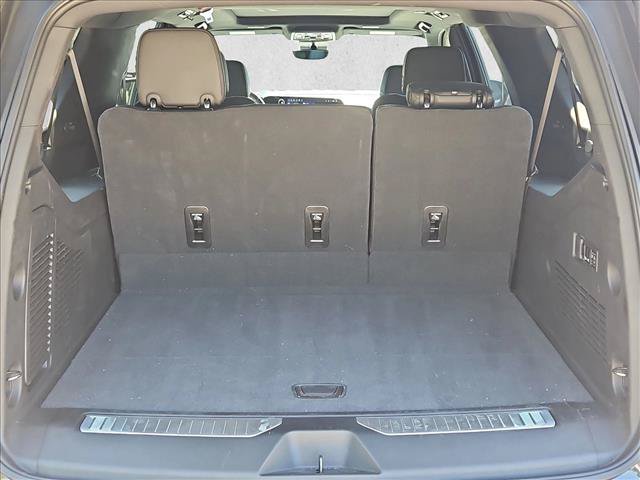 Used 2026 Chevrolet Suburban High Country AWD/4WD image 6