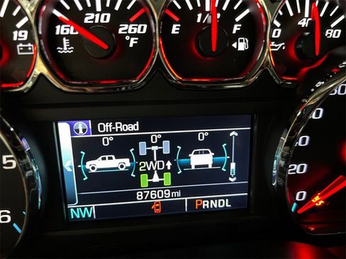 Used 2017 Chevrolet Silverado 1500 LT image 28