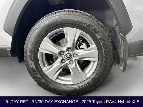 Used 2025 Toyota RAV4 XLE w/ Convenience Package AWD/4WD image 36
