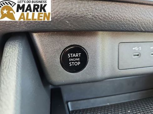 Used 2025 Nissan Rogue SV FWD image 16