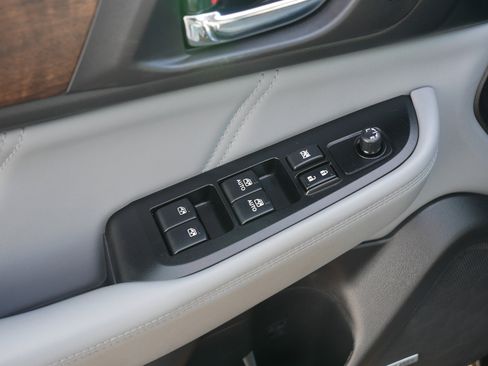 Used 2018 Subaru Outback 2.5i Limited image 19