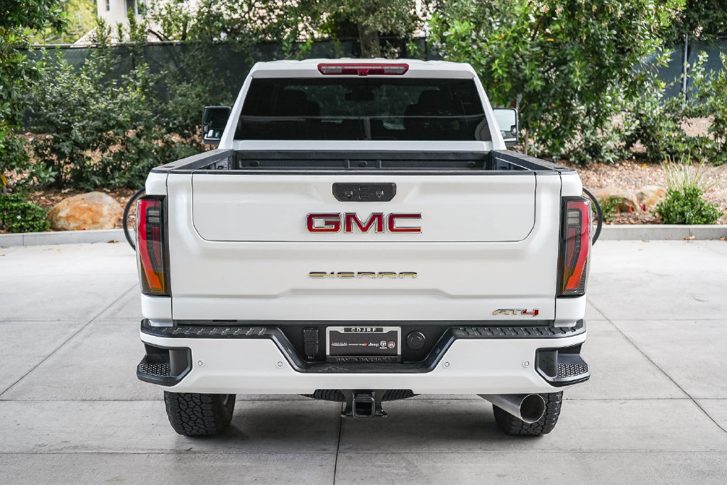 Used 2026 GMC Sierra 2500 AT4 AWD/4WD image 5