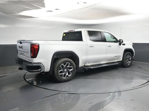 Used 2023 GMC Sierra 1500 SLE image 5