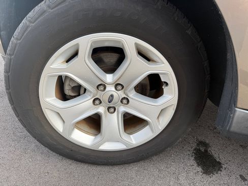 Used 2013 Ford Edge SEL image 21