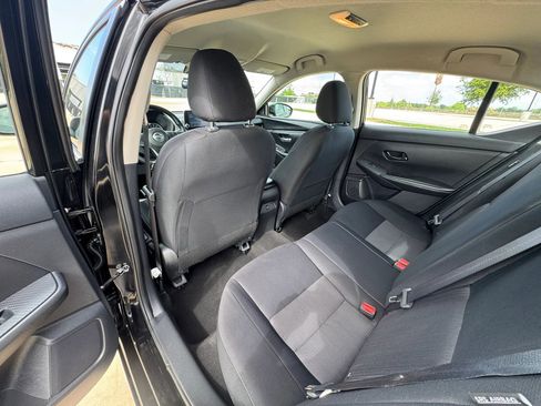 Used 2024 Nissan Sentra SV image 27