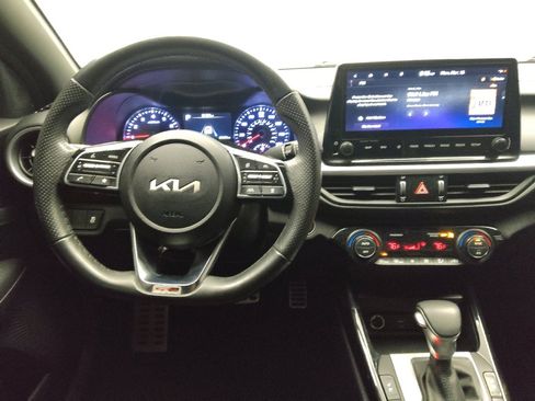 Used 2023 Kia Forte GT-Line w/ GT-Line Premium Package image 22