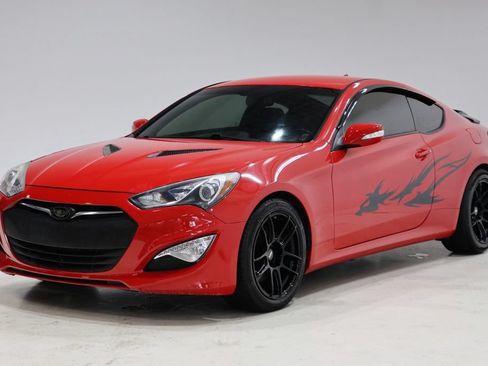 Used 2015 Hyundai Genesis 3.8 RWD image 3