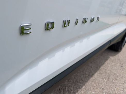 Used 2026 Chevrolet Equinox LT AWD/4WD image 29