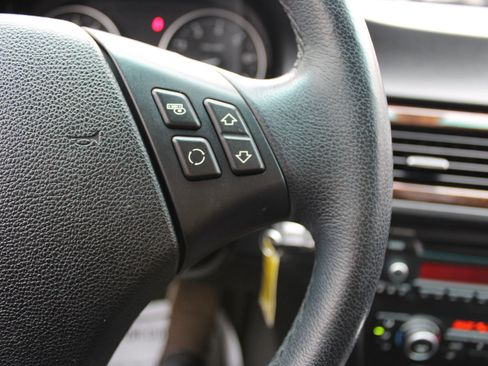 Used 2011 BMW 328i xDrive Sedan w/ Premium Pkg image 9