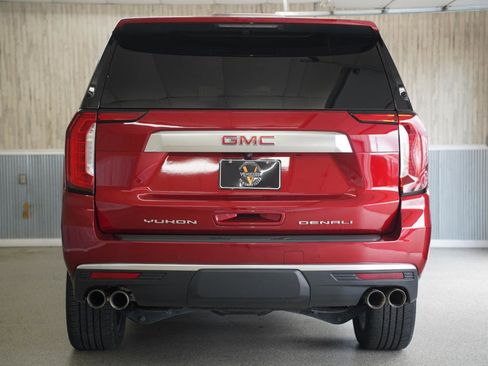 Used 2023 GMC Yukon XL Denali AWD/4WD image 9
