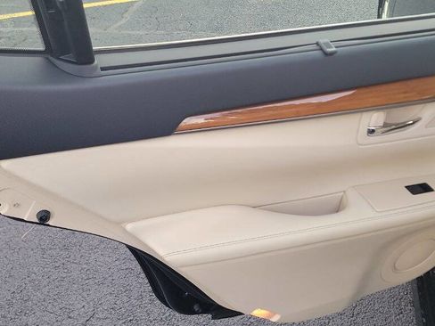 Used 2013 Lexus ES 300h image 27