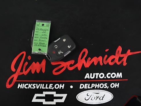 Used 2022 GMC Acadia Denali w/ Trailering Package image 41