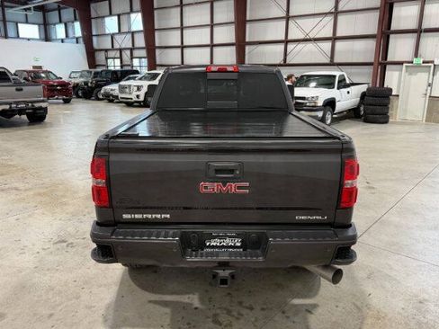 Used 2015 GMC Sierra 2500 Denali w/ Duramax Plus Package AWD/4WD image 10