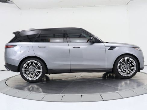 Used 2023 Land Rover Range Rover Sport SE image 6