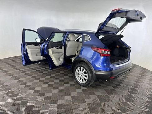 Used 2022 Nissan Rogue Sport SV FWD image 16