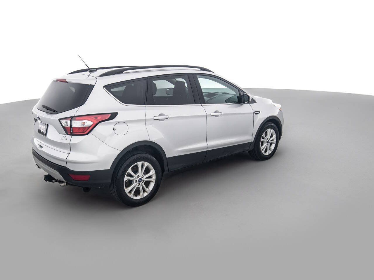 Used 2018 Ford Escape SE FWD image 5