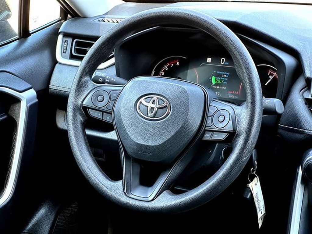 Used 2025 Toyota RAV4 LE FWD image 29