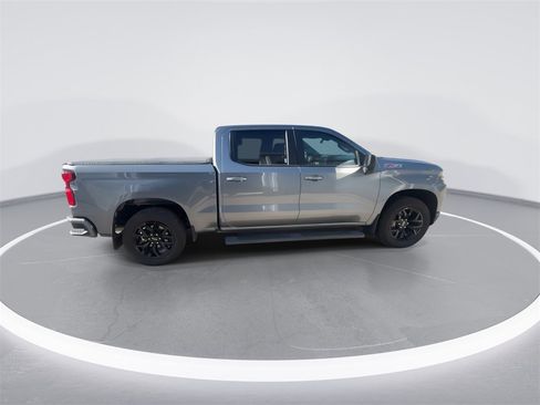 Used 2022 Chevrolet Silverado 1500 RST w/ LPO, Blackout Package image 9