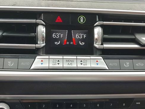 Used 2020 BMW X7 xDrive40i w/ Premium Package AWD/4WD image 34
