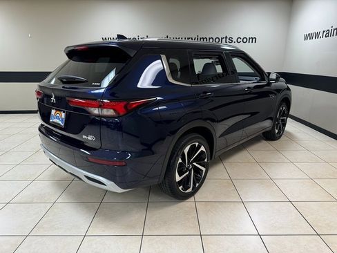 Used 2024 Mitsubishi Outlander 4WD Plug-In Hybrid image 6