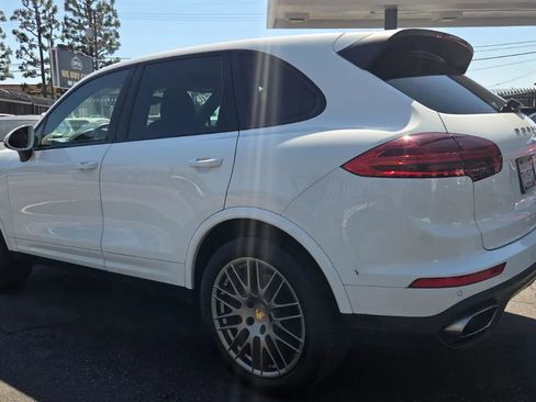 Used 2017 Porsche Cayenne AWD/4WD image 25