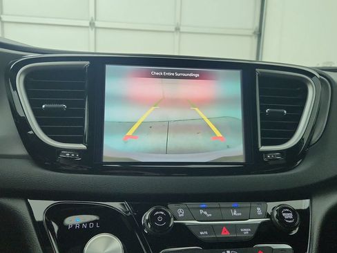 New 2027 Chrysler Pacifica LX FWD image 24