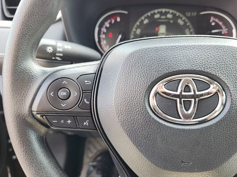 Certified 2025 Toyota RAV4 XLE image 18