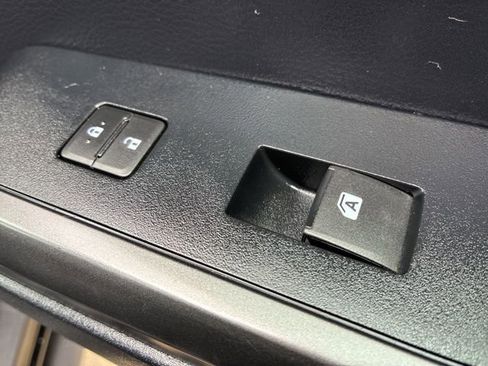 Used 2019 Toyota Tacoma TRD Sport image 27