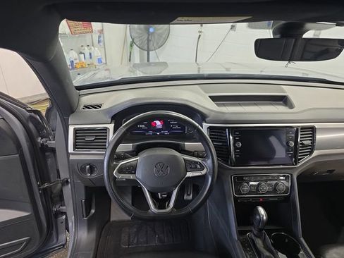 Used 2020 Volkswagen Atlas Cross Sport SEL Premium R-Line AWD/4WD image 11