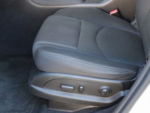 Used 2015 GMC Acadia SLE image 14