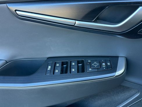 New 2025 Kia EV6 Wind image 11