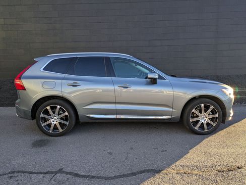 Used 2021 Volvo XC60 T5 Inscription image 4