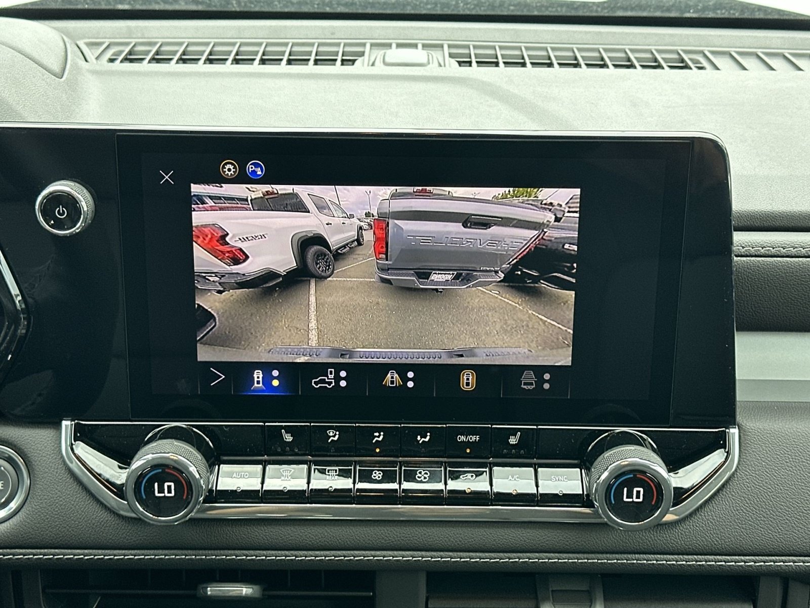 New 2026 Chevrolet Colorado LT w/ LT Convenience Package AWD/4WD image 19
