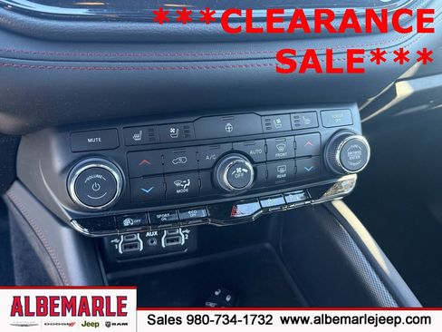 Used 2024 Dodge Durango GT image 24